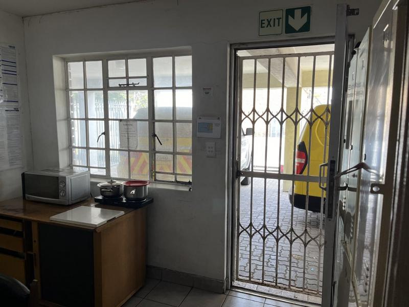 To Let commercial Property for Rent in Montague Gardens Western Cape